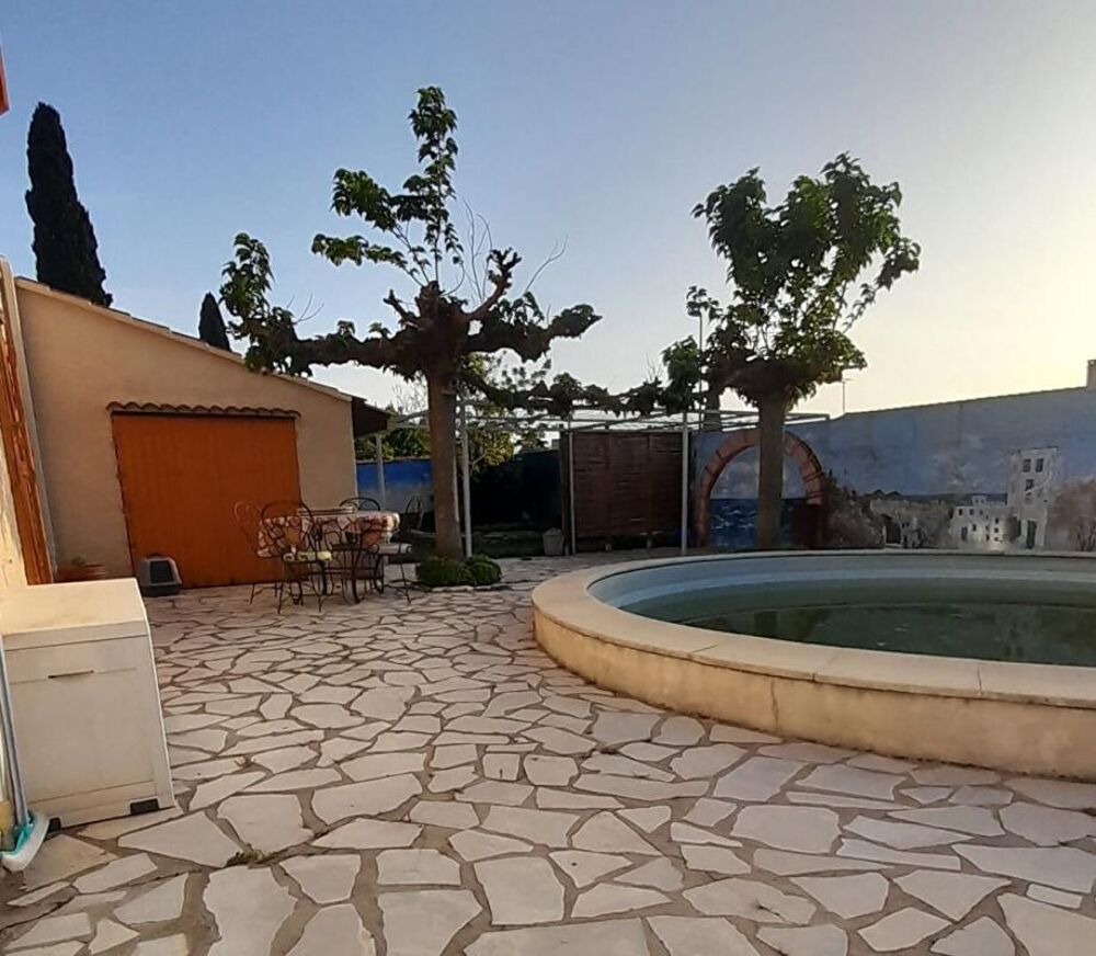 Villa familiale avec piscine 7pièce(s) 142.2 m2