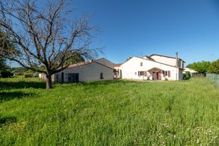  Propri�t�/ch�teau � vendre 15 + pi�ces 680 m� Menesplet