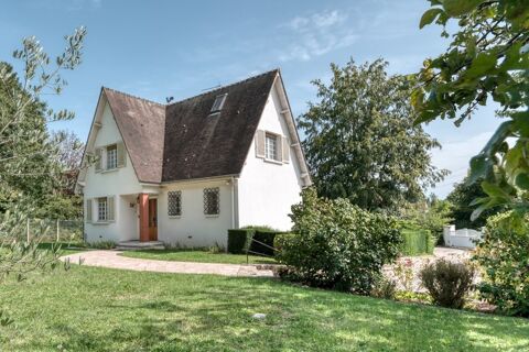 Dpt Yvelines (78), à vendre NEAUPHLE LE CHATEAU maison P6 de 153 m² - Terrain de 2 335,00 m² 646000 Neauphle-le-Chteau (78640)