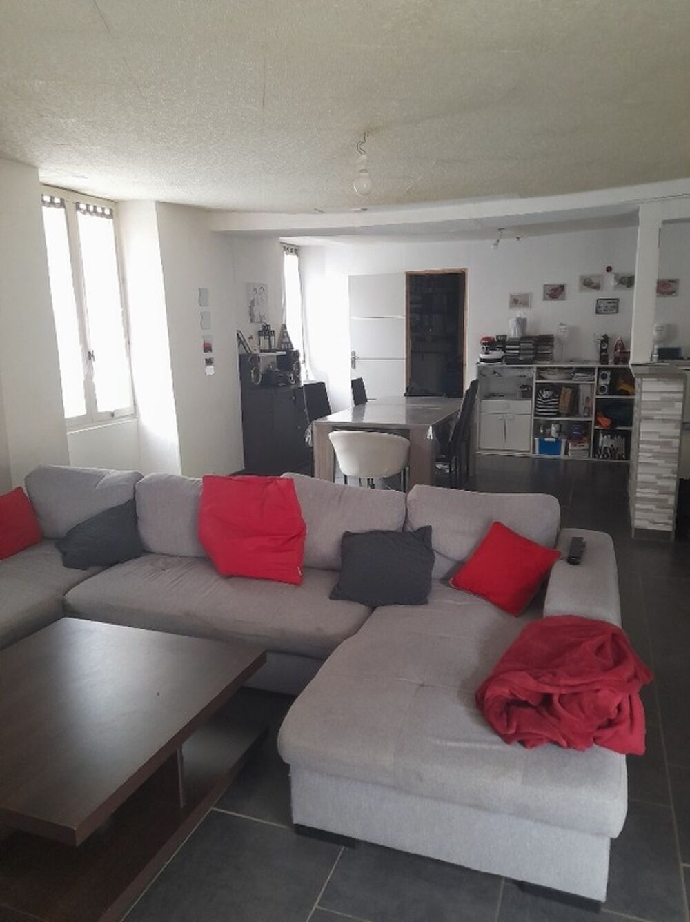 À vendre proche de SEZANNE, maison de 5 pièces avec une dépendance et son jardin