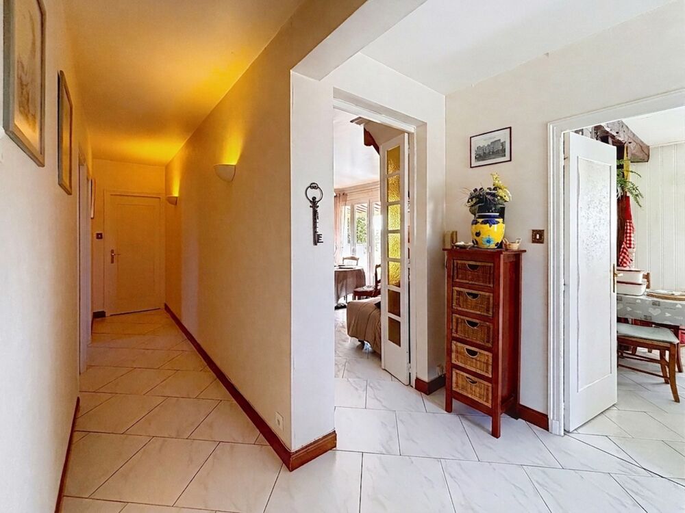 Vente Maison ? À VENDRE – Maison familiale de 198M² avec terrain de 1143 m² à Longueville, à 5 min de Granville et 3 km des plages Longueville