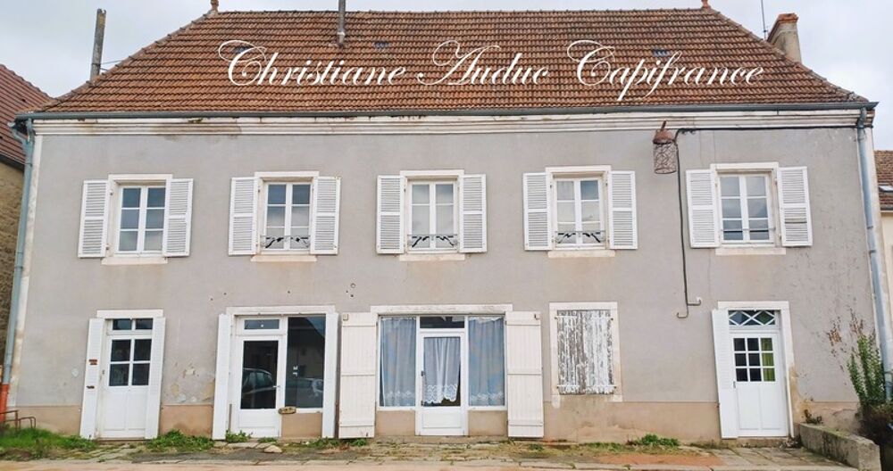   Immeuble de 168 m² entre Cluny et Charolles à Saint Bonnet de Joux 