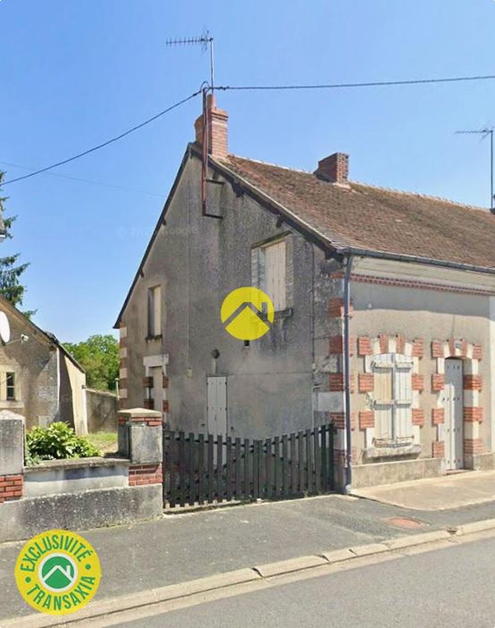 Maison de Bourg avec jardin