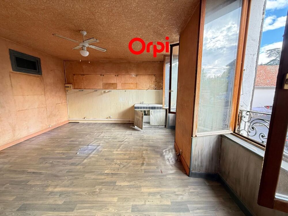 LE GRAND-LEMPS  CENTRE-VILLE  APPARTEMENT DANS LANCIEN CHÂTEAU