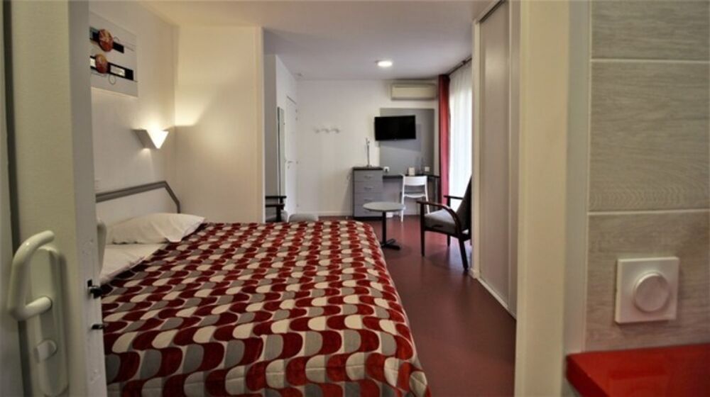 Appartement T2 dans centre ville de dax à côté des cures dans résidence de tourisme classée