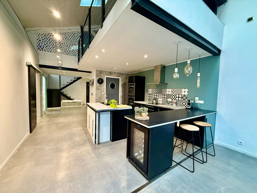 LOFT MEUBLÉ 136M² AVEC JARDIN PRIVATIF - SAINT ETIENNE