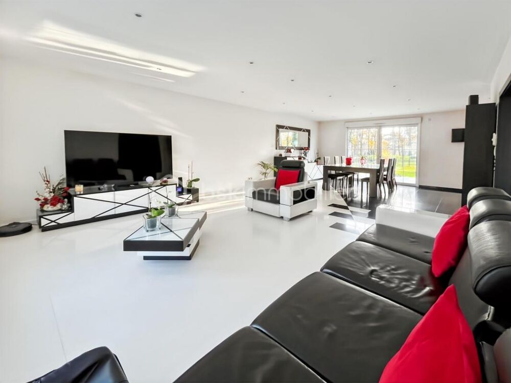 Splendide maison contemporaine 7 pièces - avec vue sur le Golf d'Ormesson