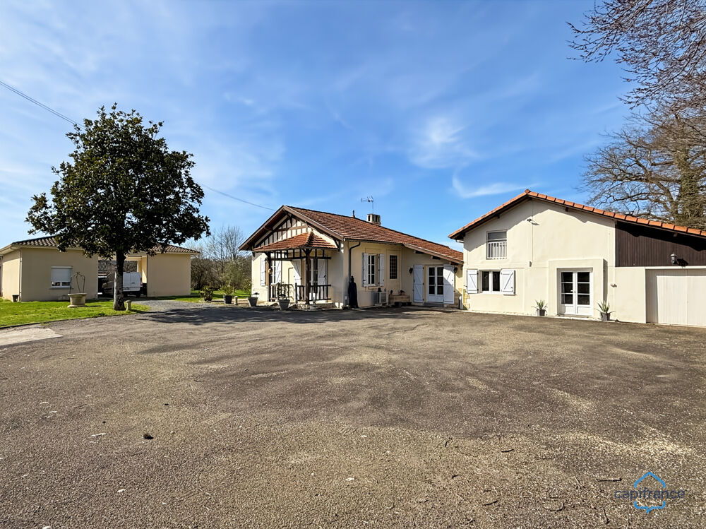 Vente Maison Dpt Gers (32), à vendre BARCELONNE DU GERS Maison T5 de 155 m² habitables + grands garages, dépendances et piscine sur 8678 m² d Barcelonne du gers