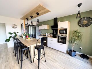 Vente Appartement Appartement T4 de 86m2 avec grand balcon et garage, aucun travaux à prévoir, situé dans un quartier calme et bien desservi de la Tarbes