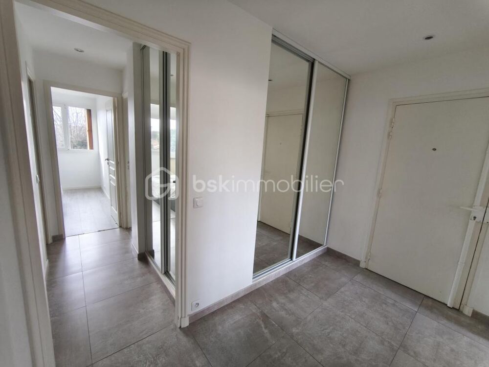 Appartement 3 pièces de 65m² avec balcon, parking et cave