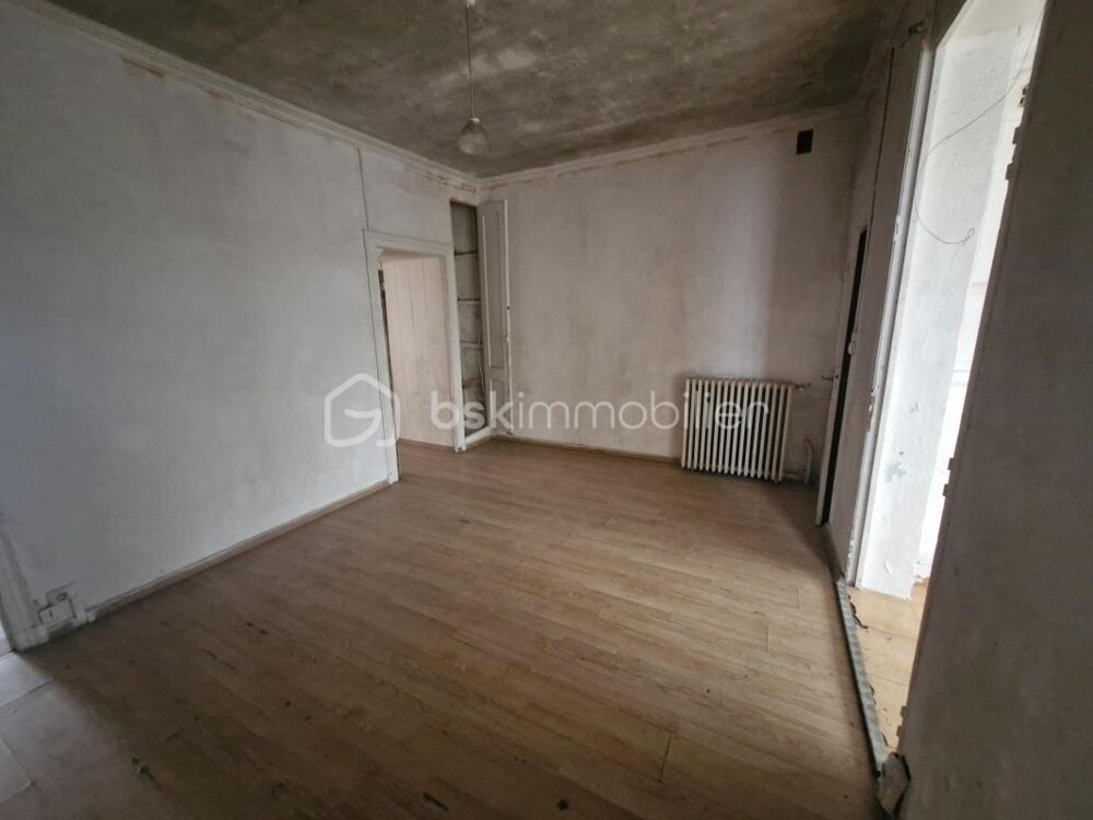 Maison de ville de 118m2/Immeuble de rapport à Sainte-Foy-La-Grande à rénover