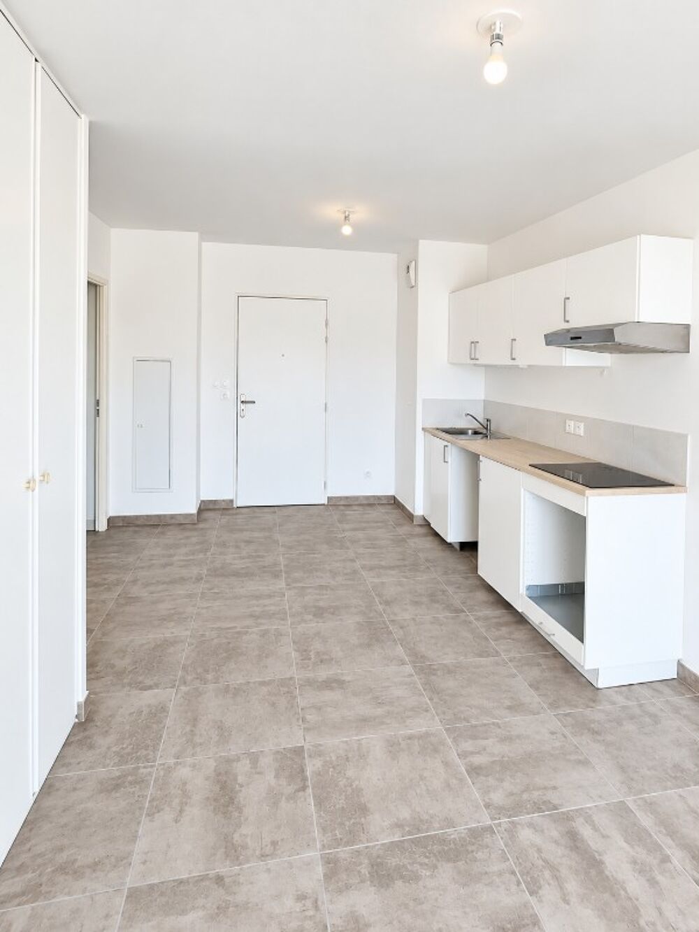 Location Appartement T2 avec balcon et parking à AVIGNON Avignon