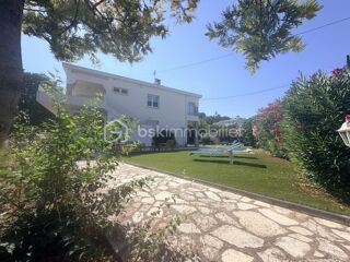  Villa à vendre 6 pièces 205 m²