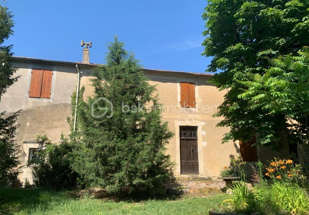Proche centre ville de Condom - ensemble immobilier