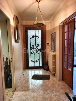  Maison � vendre 9 pi�ces 200 m�