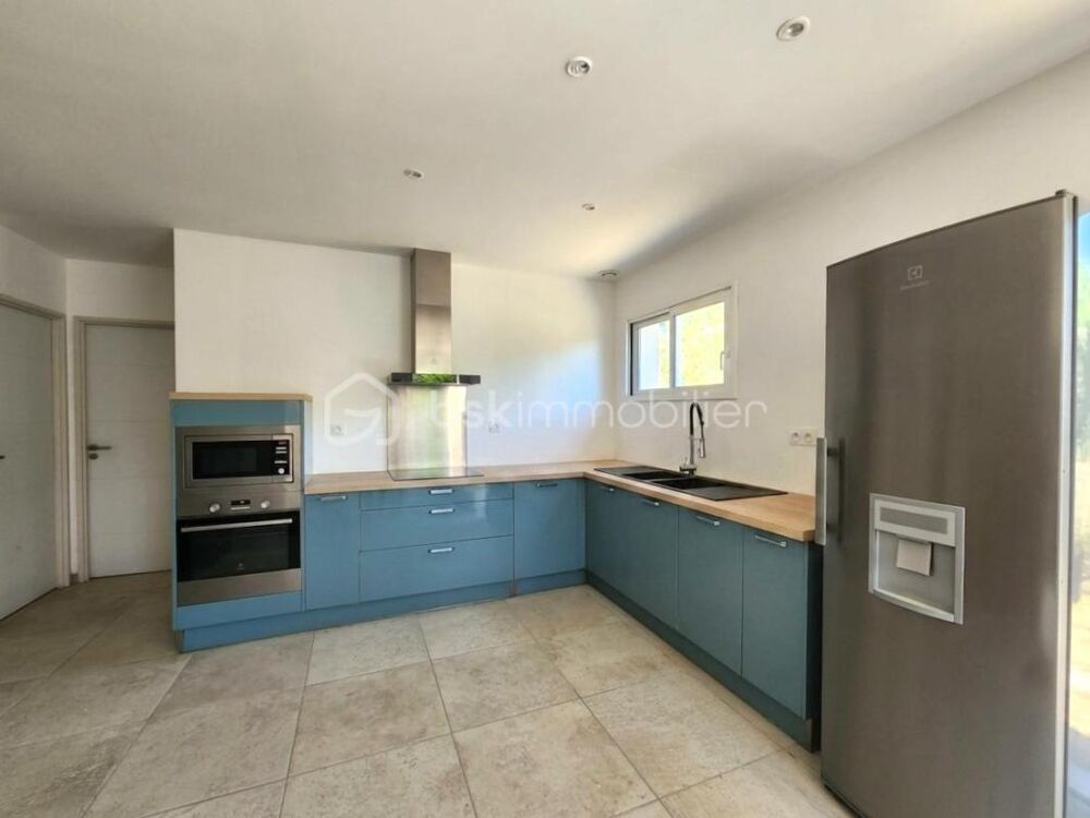 Vente Villa Ensemble immobilier à Tourbes : 3 logements (172 m² habitables), piscine et garage Tourbes