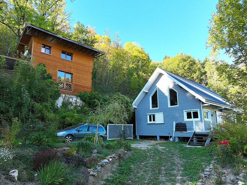 Deux villas bioclimatiques sur 6 523 m² - Calme, confort et projet locatif