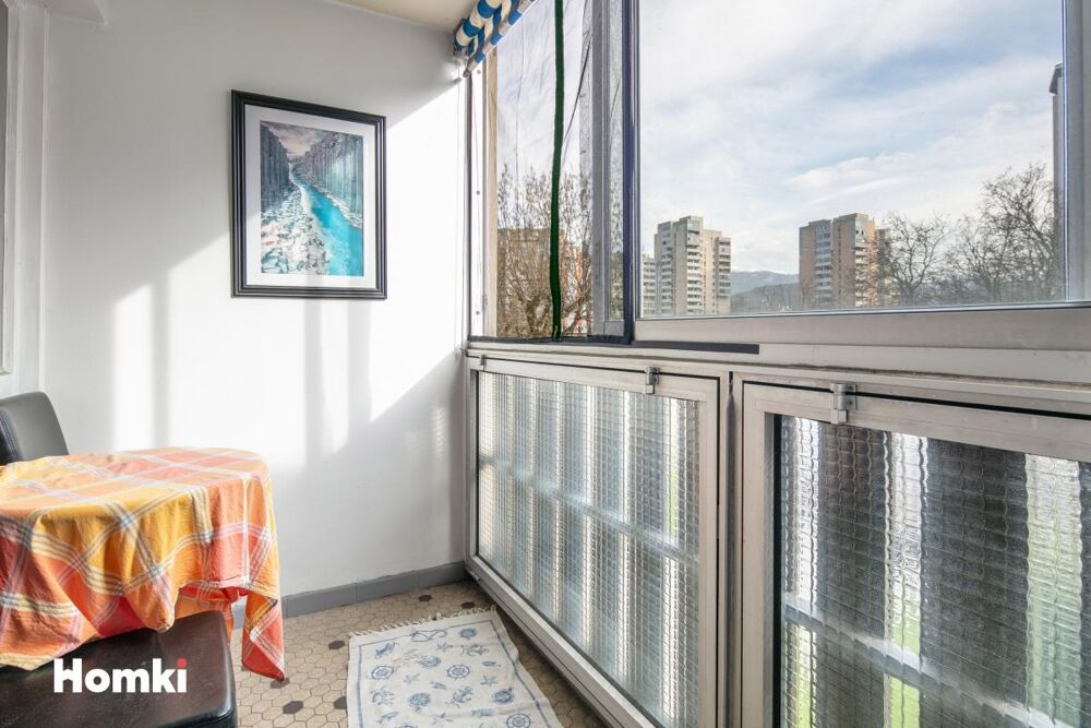 Vente Appartement T4 lumineux avec 3 chambres, loggia et ascenseur – Beau potentiel d'aménagement Grenoble