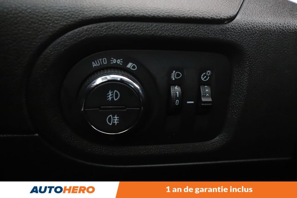 Grandland x 1.2 EcoTec Turbo Design Line 130 ch 2018 occasion 92130 Issy-les-Moulineaux