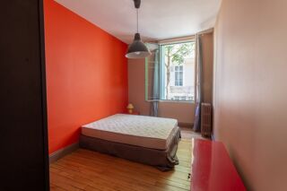  Immeuble  vendre 335 m