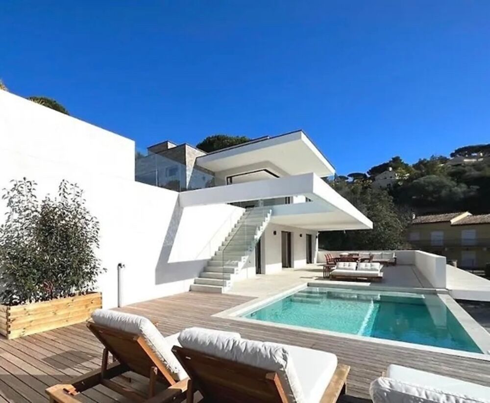 Vente Villa Dpt Var (83), à vendre SAINTE MAXIME maison P6 de 280 m² - Terrain de 1637 m² Sainte maxime