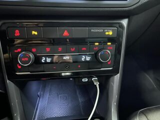 T-Cross 1.0 TSI 12V DSG7 110 cv Bo&icirc;te auto Carat 2021 occasion 74330 Poisy