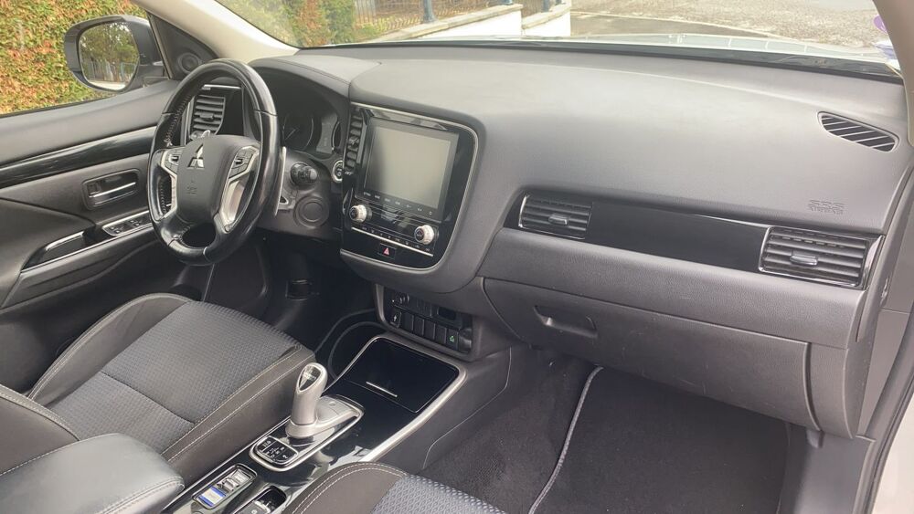 Outlander 2.4 MIVEC 208 Hybrid 4WD BVA6 Buisness 2020 occasion 33150 Cenon
