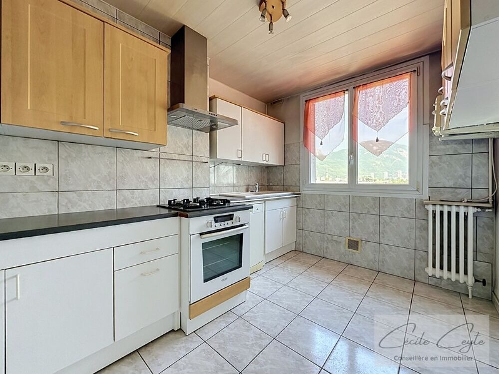 Vente Appartement Grenoble Bajatière, Chemin Vieux Dit Perrin 4 pièces avec vue dégagée sur les massifs grenoblois ! Grenoble