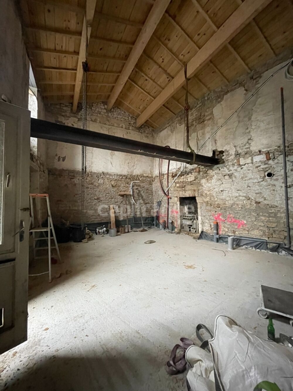 Maison à vendre 7 pièces FONTENAY LE COMTE (85)