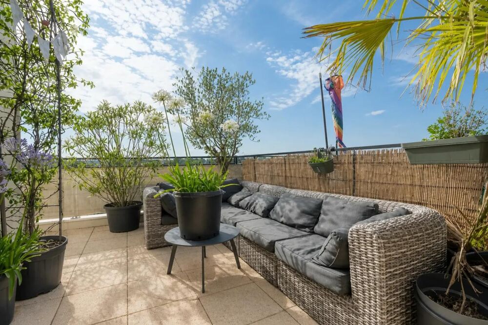 Appartement de 4 pièces de 66 m² et 60 m² de terrasse à Bondy