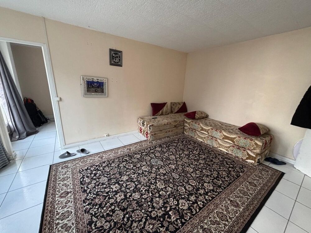 Appartement à vendre 2 pièces CHOISY LE ROI (94) au pied du RER C et commerces