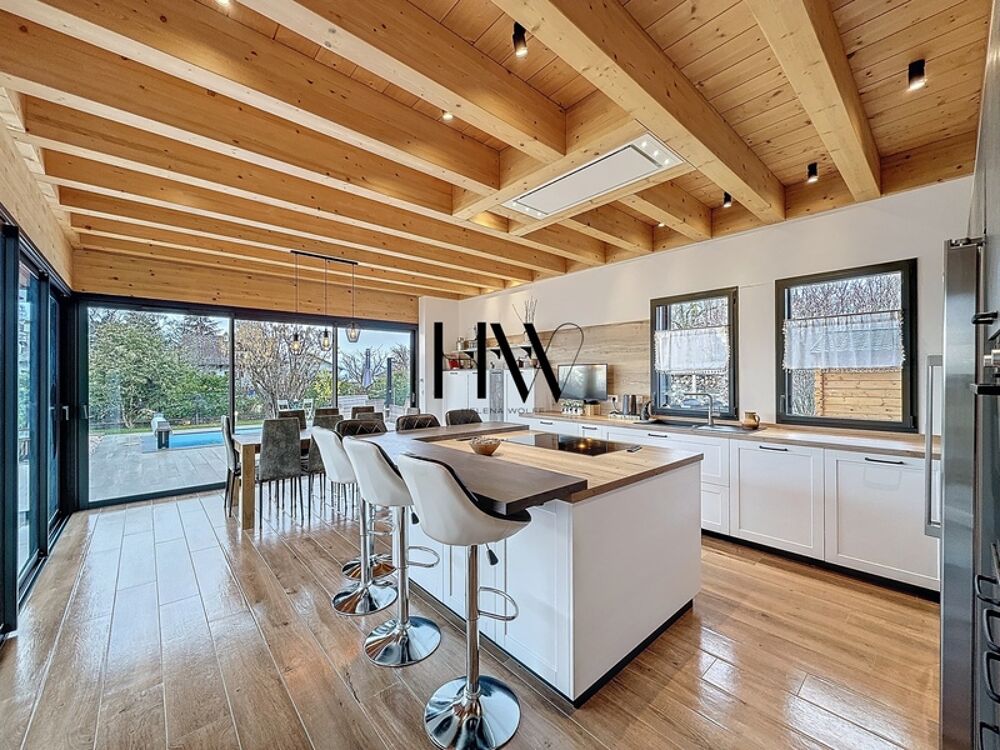 Maison de standing à vendre 14 pièces - 437 m2 - ANTHY SUR LEMAN (74)