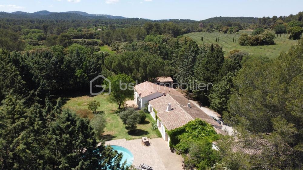 Maison 9 pièces 240 m² · à Jouques · 240 m² · 990 000 €
