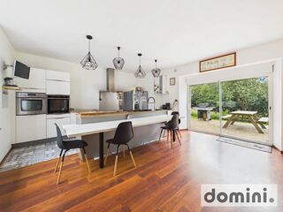  Maison � vendre 10 pi�ces 307 m�