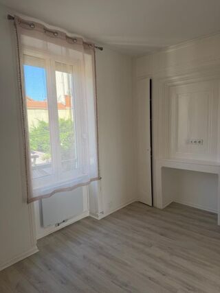  Appartement à louer 1 pièce 27 m²