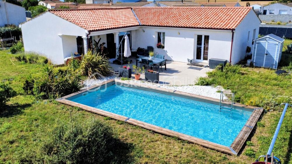 Vente Maison Maison 130m2 récente 2018 avec jardin piscine – Grande pièce de vie 58 m² – 4 chambres – DPE A/A Landrais