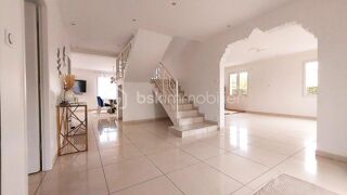  Maison � vendre 6 pi�ces 219 m�