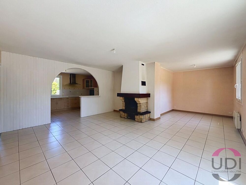 Vente Maison Saint-Victor – Pavillon de plain-pied 4 chambres avec garage et jardin clos Saint victor