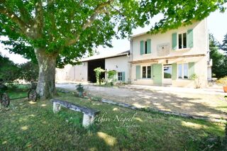  Propriété/château à vendre 8 pièces 216 m²