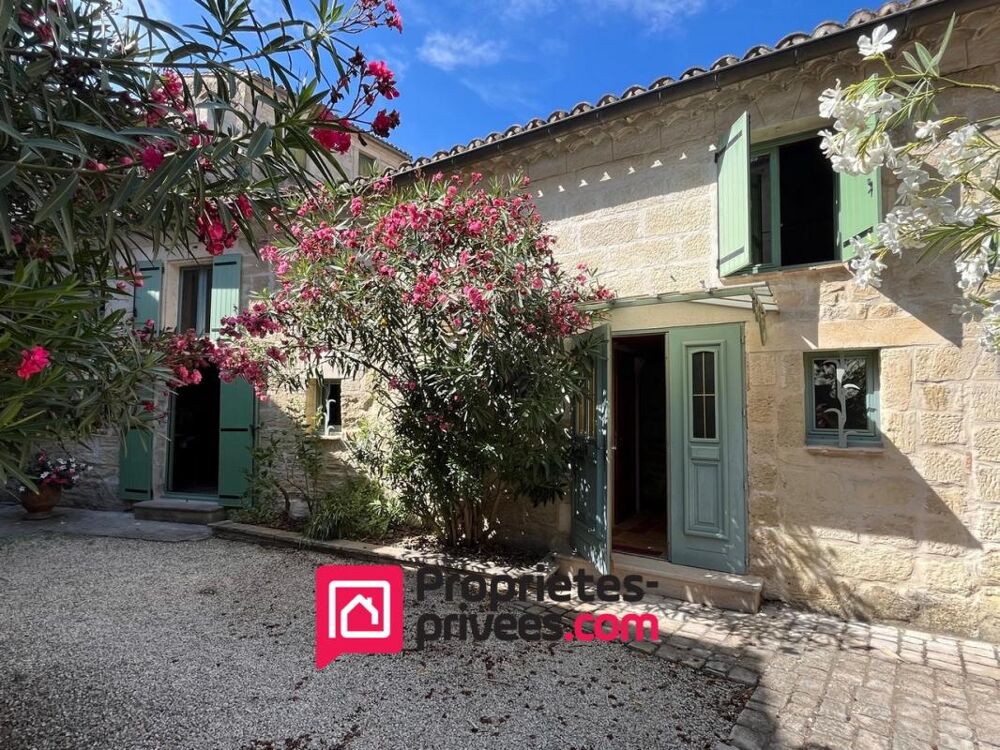 UZES centre, Maison en pierres avec jardin
