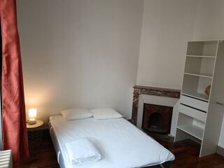  Appartement à louer 3 pièces 70 m² Nevers