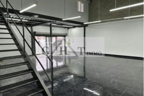   Entrepôt Bureaux A louer 