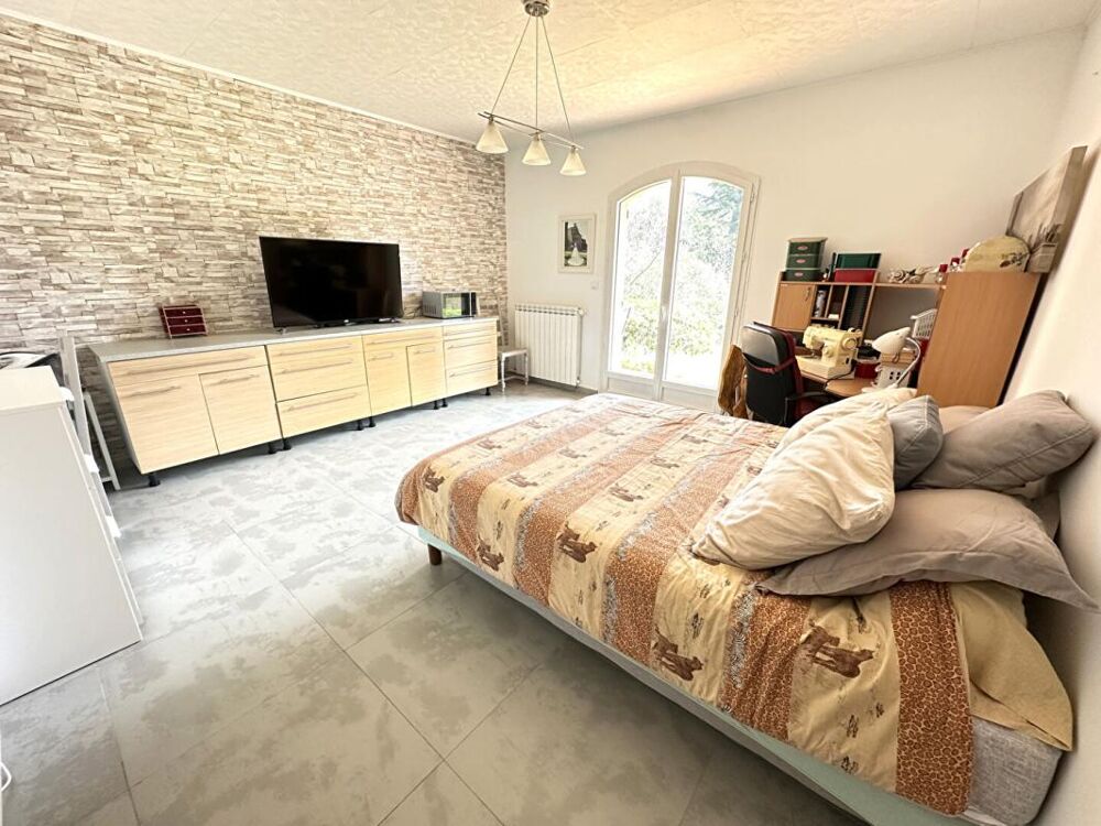 Vente Maison EXCLUSIVITÉ  Maison avec piscine, garage  grand terrain Cadolive