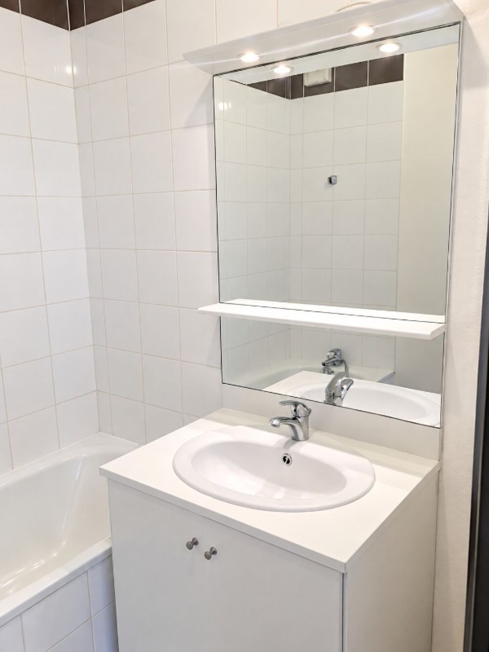 Location Appartement Beau T2 dans la Résidence Le Mont des Flandres à BAILLEUL Bailleul