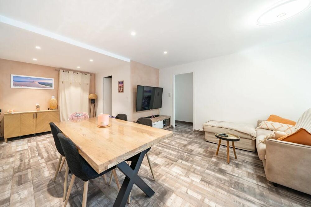 Cagnes sur Mer - appartement 2 pièces entièrement rénové - 58 m² - petit exterieur -
