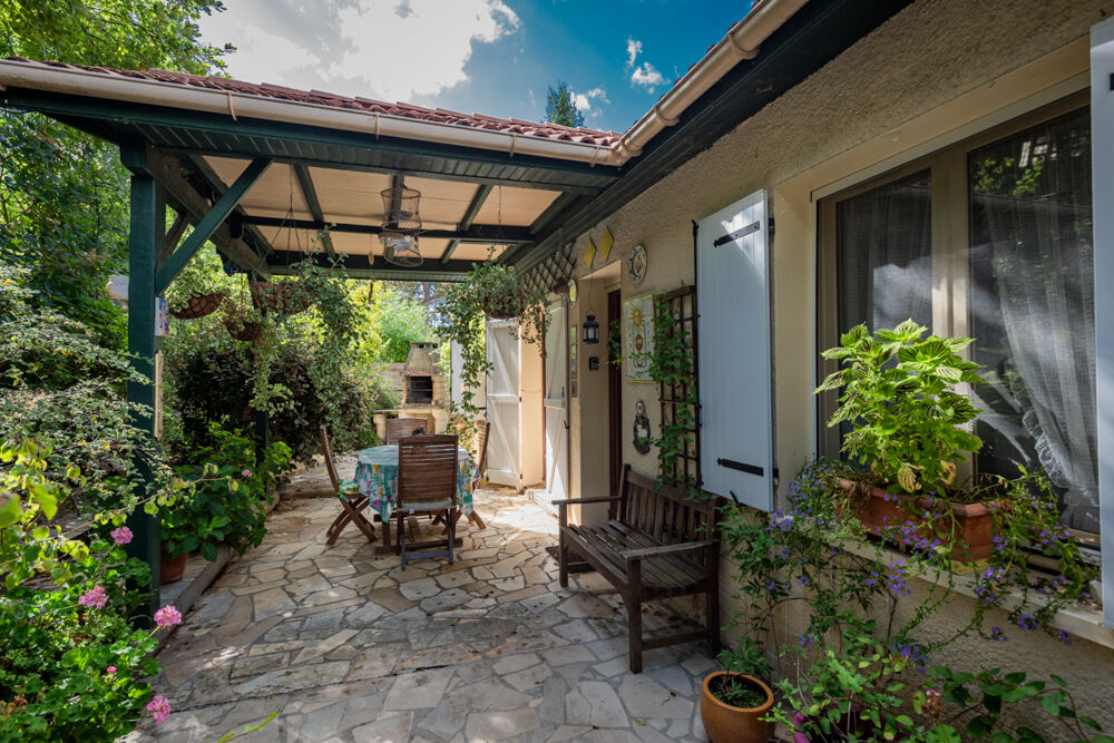 Maison plein de charme ,11pièce(s) 156 m2, 2 logements, garage et piscine