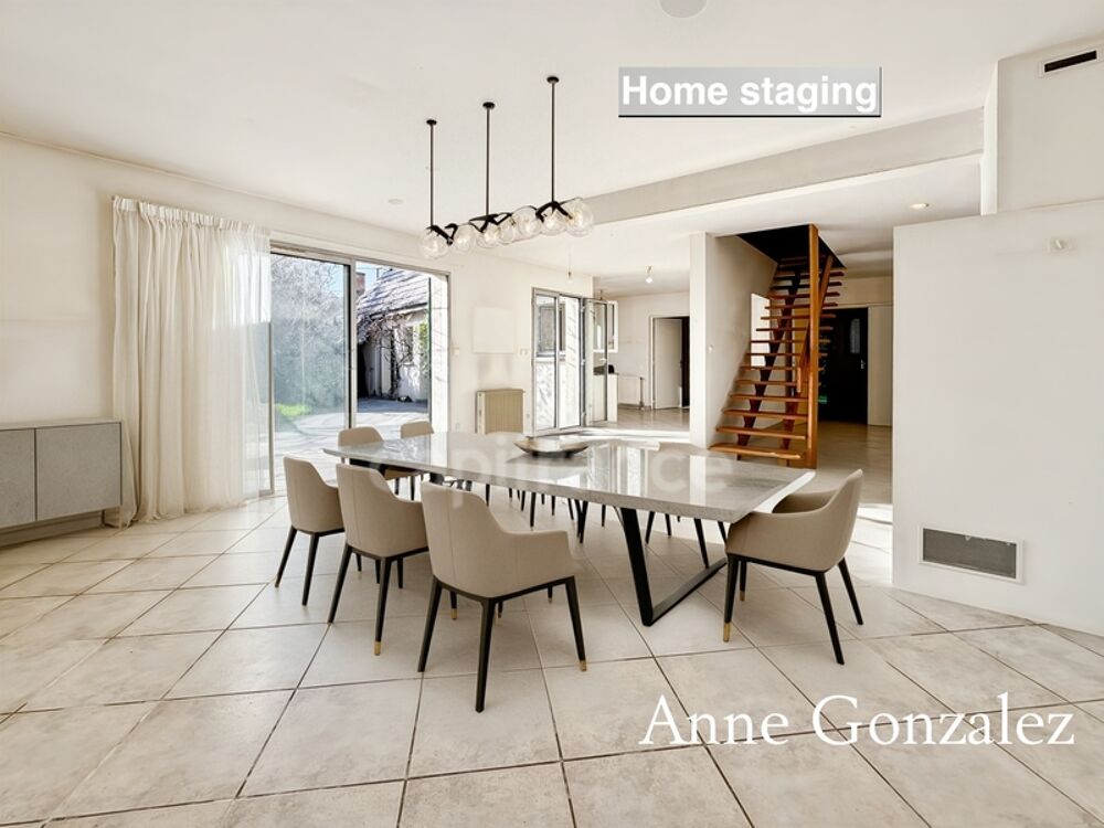 Vente Maison OLIVET SUD, à vendre grande Maison familiale de 240m2 édifiée sur un jardin de 1100 m2 et garage double attenant Orleans
