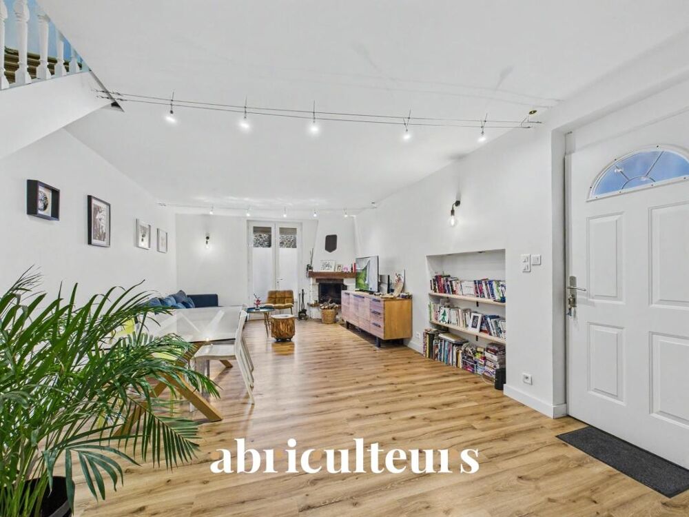 Vente Maison Plein bourg, jolie maison ancienne parfaitement rénovée - 2 chambres, terrasse, jardin et dépendance possible - Couëron 44220 Coueron