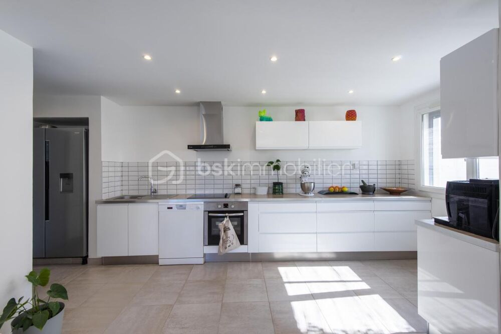 Vente Maison MIRAMAS CENTRE-VILLE - Maison rénovée de 99 m² avec jardin et terrasses Miramas