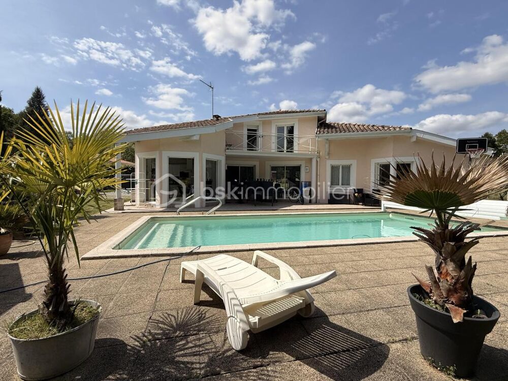 Belle maison familiale avec piscine, dépendance et grand terrain Saint-Vincent-de-Paul